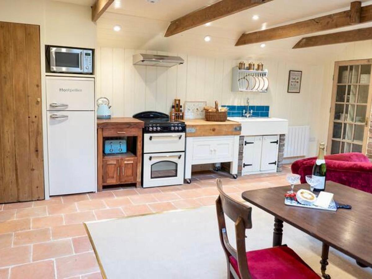Pass The Keys Goose Feather Barn, Wedmore Luxury Cottage For Two Exteriör bild